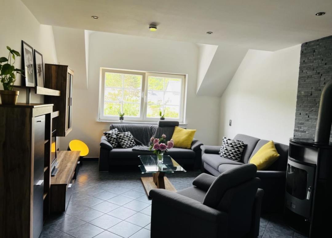 Modernes Ferienhaus Sauerblick Langsur المظهر الخارجي الصورة